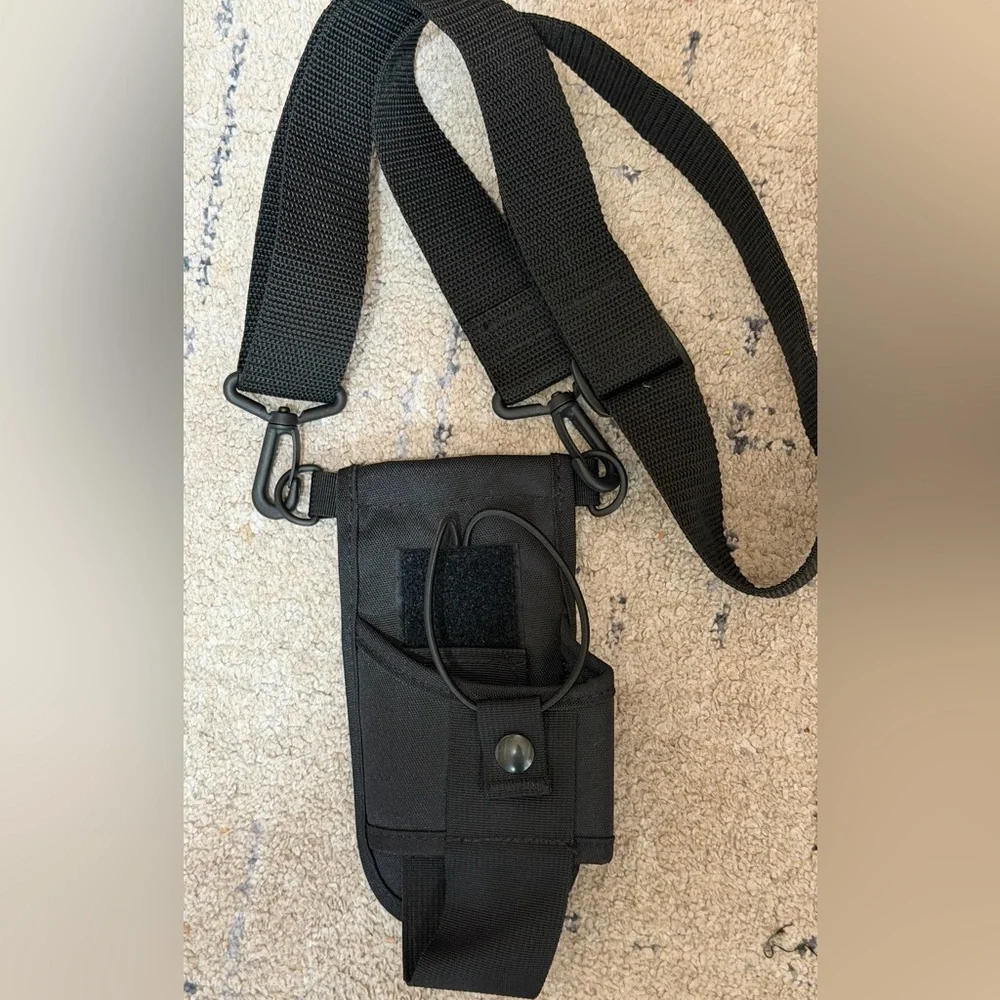 UNIVERSAL RADIO CASE WITH SHOULDER STRAP